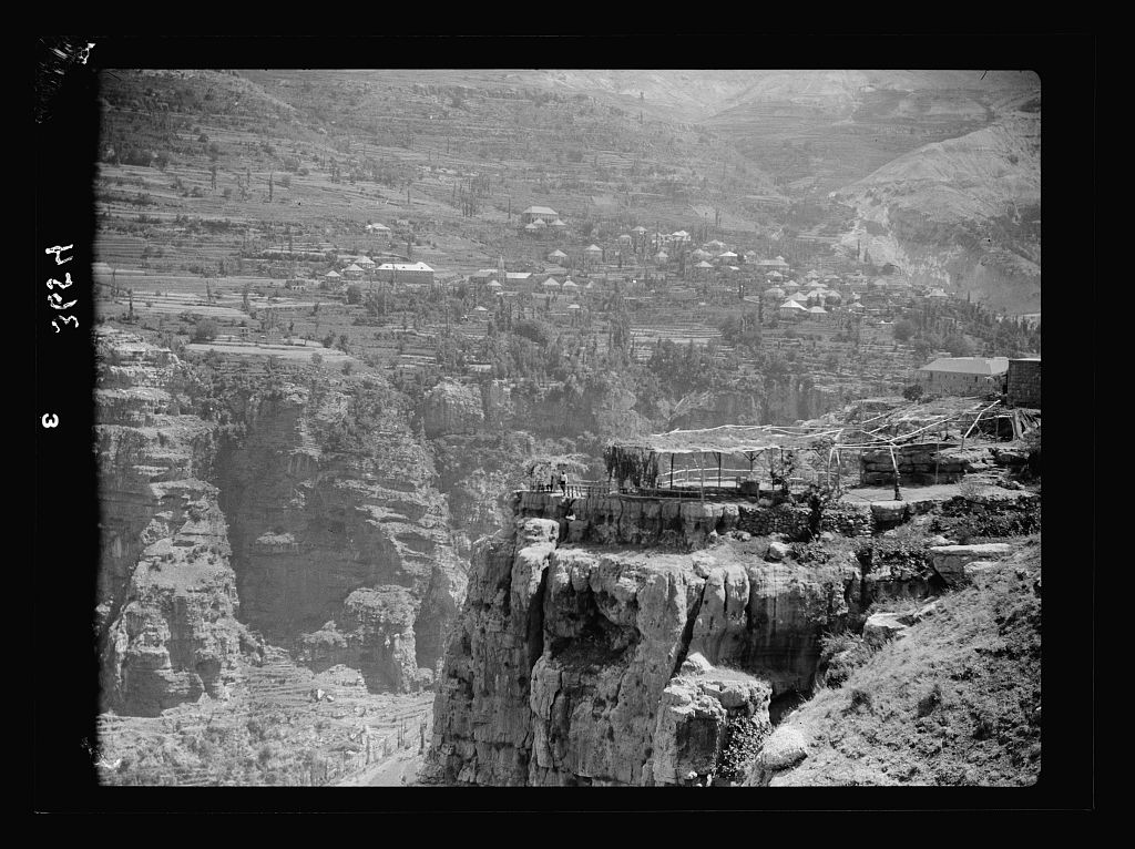 valley bw Mireille Raad Blog 